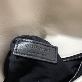 29 см_LOULOU PUFFER Сумка из стеганой кожи ягненка, изготовлена и
