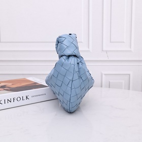 Новая весенняя коллекция 2023 года： женская сумка MINI JODIE. Нов