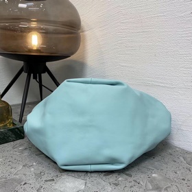 Пельмени с начинкой из баклажанов и зеленого лука