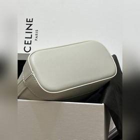 Новые мини-сумки Celine По сравнению с маленьким размером, мини-в