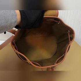 Примечание： данная модель не подходит для планшетных компьютеров,