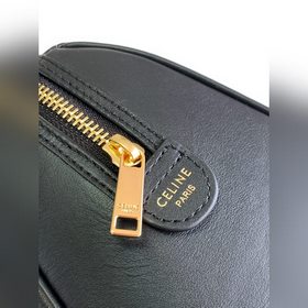 Ранневесенняя коллекция | CUIR TRIOMPHE Маленькая сумка из гладко