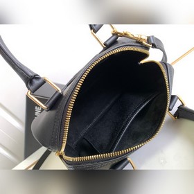 Ранневесенняя коллекция | CUIR TRIOMPHE Маленькая сумка из гладко