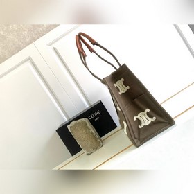 Новинки осени-зимы Tote Cacbs Новая коллекция осень-зима ~ Квадра