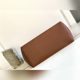 Кожа, замшевая подкладка, плечевой ремень, застежка-молния, внутр