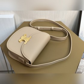 Новая модель TEEN BESACE TRIOMPHE из блестящей кожи быка Новая су