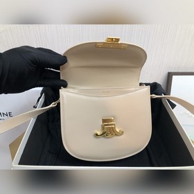 Новая модель TEEN BESACE TRIOMPHE из блестящей кожи быка Новая су