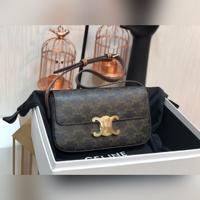 Новейшая модель сумки под мышкой Triomphe 2023s 16868. Верхняя ча