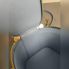 CELINE (9,5 x 8 x 9 см) Данная модель не подходит для смартфонов.