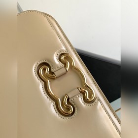 Новинки зимы | Средняя сумка через плечо TRIOMPHE FRAME из кожи б