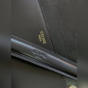 Новинки зимы | Средняя сумка через плечо TRIOMPHE FRAME из кожи б