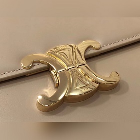 Размеры： 22 х 16,5 х 7 см. Номер： 188423