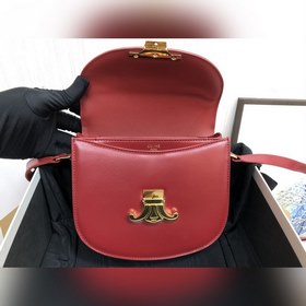 Новая модель TEEN BESACE TRIOMPHE из блестящей кожи бычка Новая с