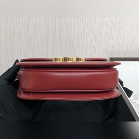 Новая модель TEEN BESACE TRIOMPHE из блестящей кожи бычка Новая с