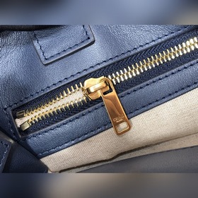 Выглядит более модно и стильно, обладает высоким качеством, имеет