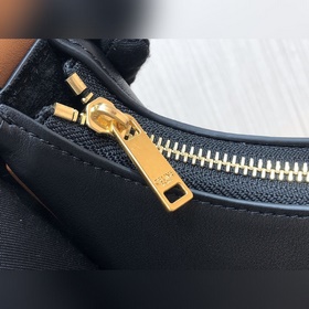 Осенне-зимняя коллекция 2023 Новая сумка AVA STRAP от CELINE Сумк