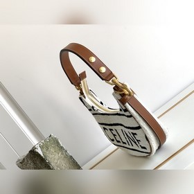 Новинки осени-зимы | Сумка CELINE AVA из ткани с черно-белым прин