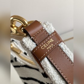 Новинки осени-зимы | Сумка CELINE AVA из ткани с черно-белым прин