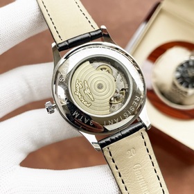 Longines — классические мужские часы с тремя стрелками, отличающи
