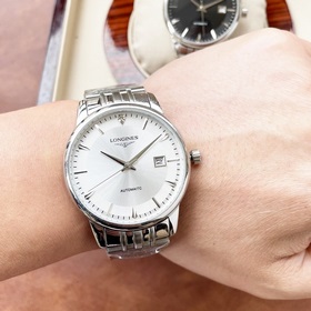 Longines — классические мужские часы с тремя стрелками, отличающи