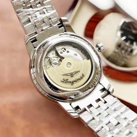 Longines — классические мужские часы с тремя стрелками, отличающи