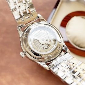 Элегантные мужские часы Longines с классическим двухстрелочным ме