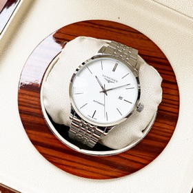 Longines — классические мужские часы с тремя стрелками, отличающи