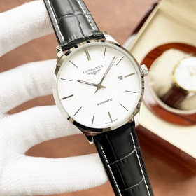 Longines — классические мужские часы с тремя стрелками, отличающи