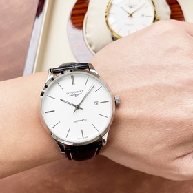 Longines — классические мужские часы с тремя стрелками, отличающи