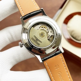 Longines — классические мужские часы с тремя стрелками, отличающи