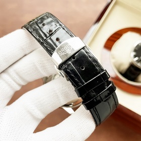 Longines — классические мужские часы с тремя стрелками, отличающи