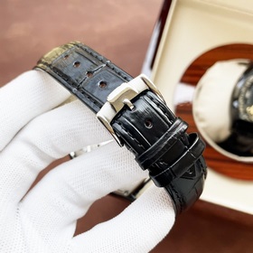 Элегантные мужские часы Longines с впечатляющим ажурным дизайном,