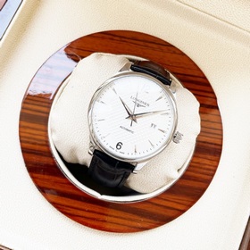 Longines — это высококачественные мужские часы с классическим диз