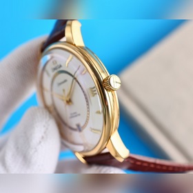 OMEGA Butterfly Omega, с новым стеклом и циферблатом с 3D-эффекто