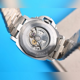 VS Classic возвращается. Первые фотографии Panerai. Обновленная в