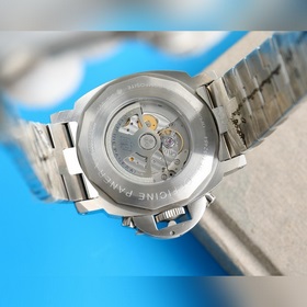 VS Classic возвращается. Первые фотографии Panerai. Обновленная в