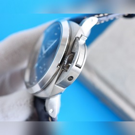 V7 Panerai 2023 Новейшая модель Panerai Бренд： Panerai Серия： LUM