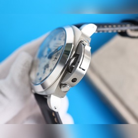 Новинка от крупного производителя — серия Panerai с реальными фот