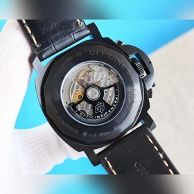 Новинка от крупного производителя — серия Panerai с реальными фот
