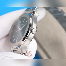 Серия Piaget PoloS от Piaget вышла в продажу. Новая модель с поли