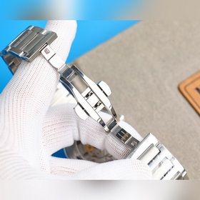 Серия Piaget PoloS от Piaget вышла в продажу. Новая модель с поли