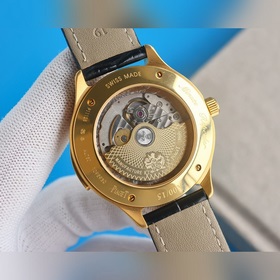 Новая модель Piaget Emperador G0A38019 с черным ремешком, с тремя
