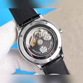 Серия Piaget PoloS от Piaget вышла в продажу. Новая модель с поли