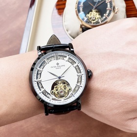 Элегантные мужские часы Patek Philippe с впечатляющим ажурным диз
