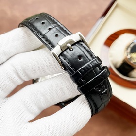 Элегантные мужские часы Patek Philippe с впечатляющим ажурным диз