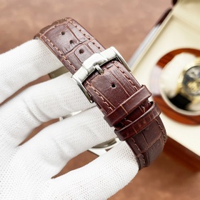 Элегантные мужские часы Patek Philippe с впечатляющим ажурным диз