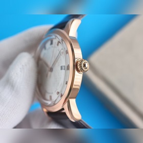 Новейшая популярная модель — обновленная версия Patek Philippe. Н