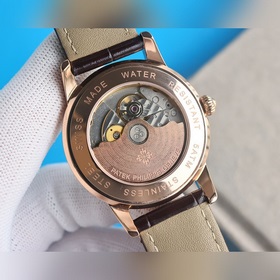 Новейшая популярная модель — обновленная версия Patek Philippe. Н