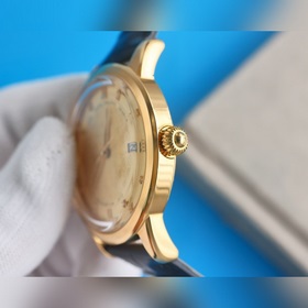 Новейшая популярная модель — обновленная версия Patek Philippe. Н