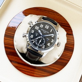 Часы Patek Philippe сложными функциями, серия 5524R, с функцией д
